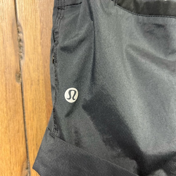 Lululemon Spring Break Away Shorts 2.5" Black Size 6 - Picture 6 of 7